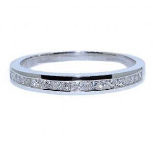 18k White Gold Diamond Wedding Ring